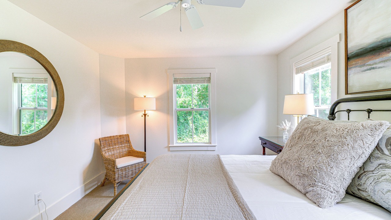 Photo of Bedroom in Manteo