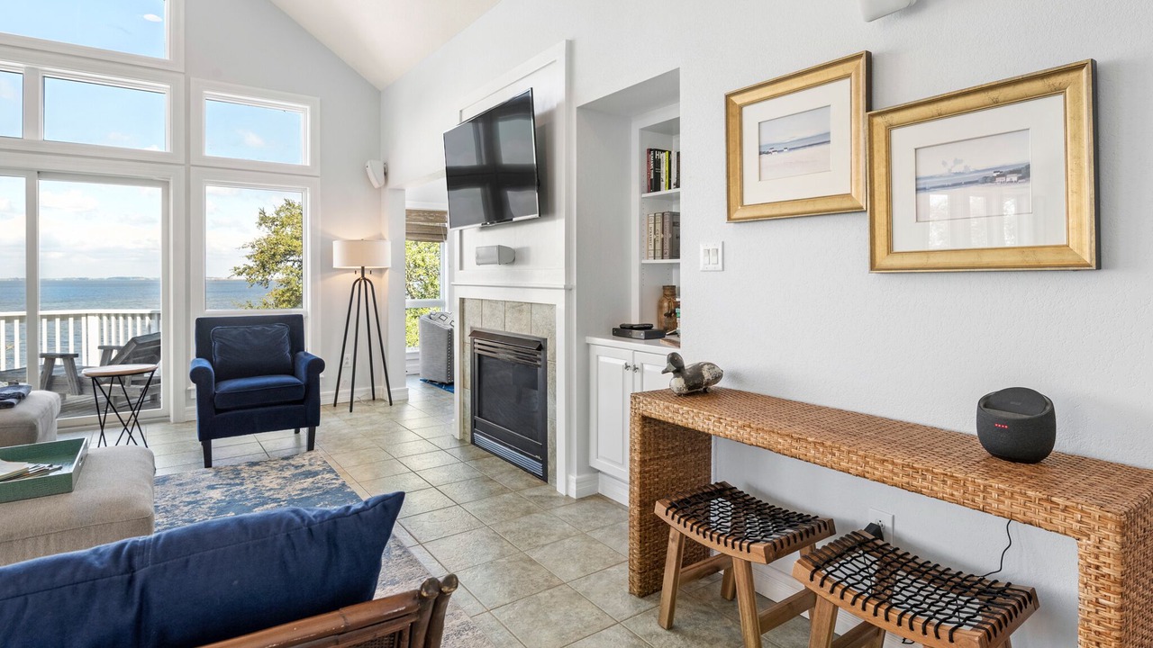 Photo of Livingroom in Corolla Light
