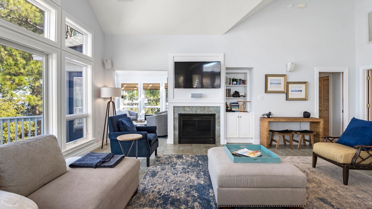 Photo of Livingroom in Corolla Light