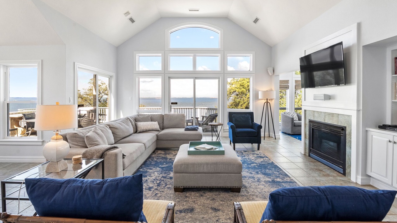 Photo of Livingroom in Corolla Light