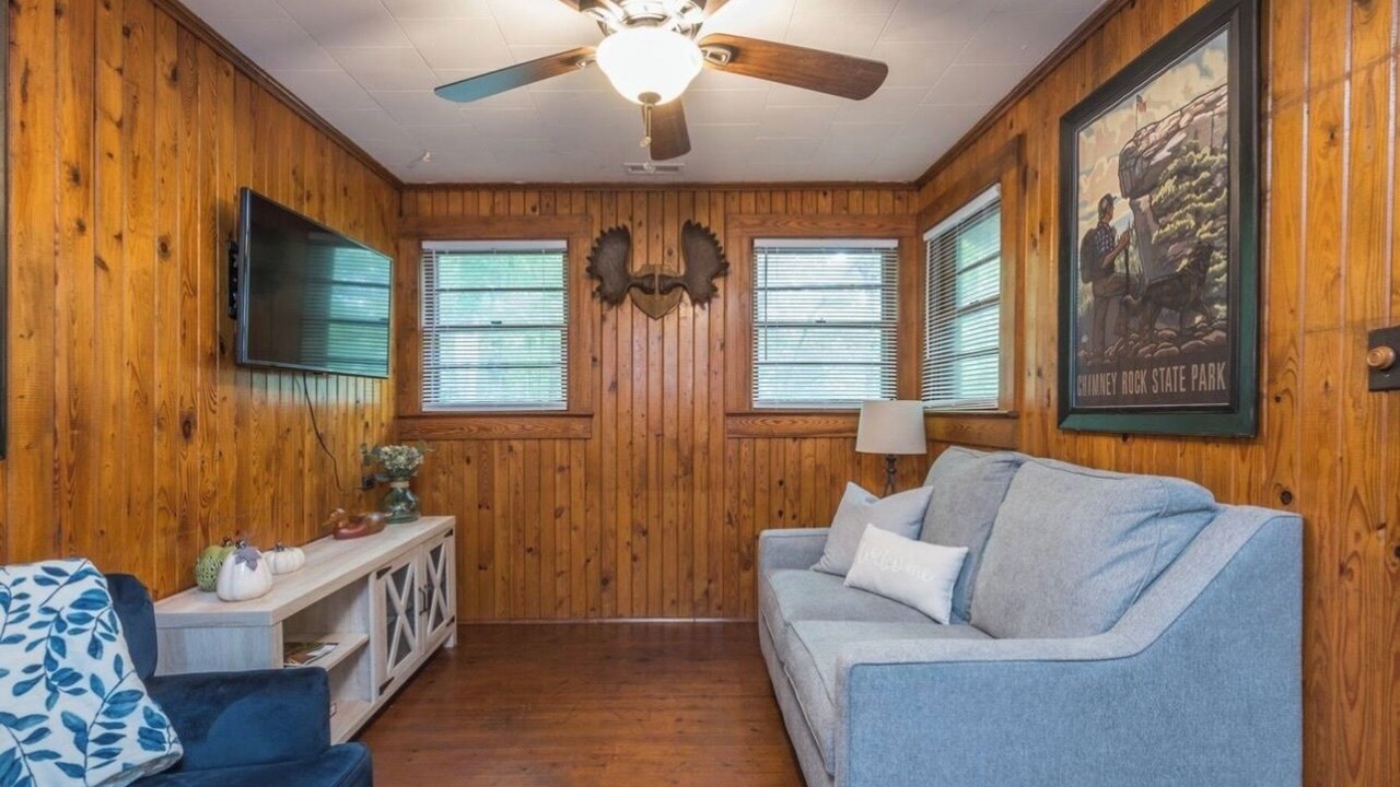 Photo of Livingroom in Chimney Rock