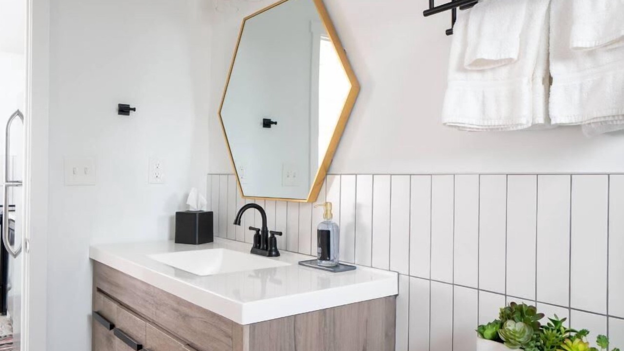 Photo of Bathroom in Melrose