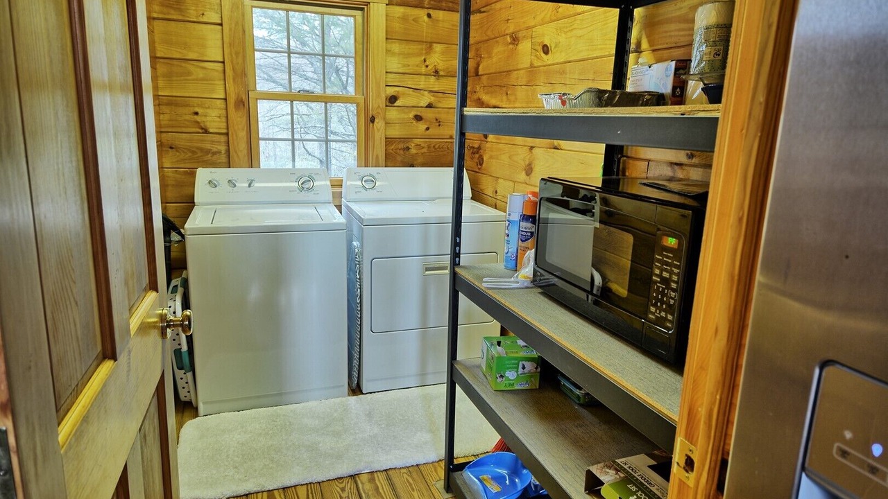 Photo of Bedroom in Laurel Springs