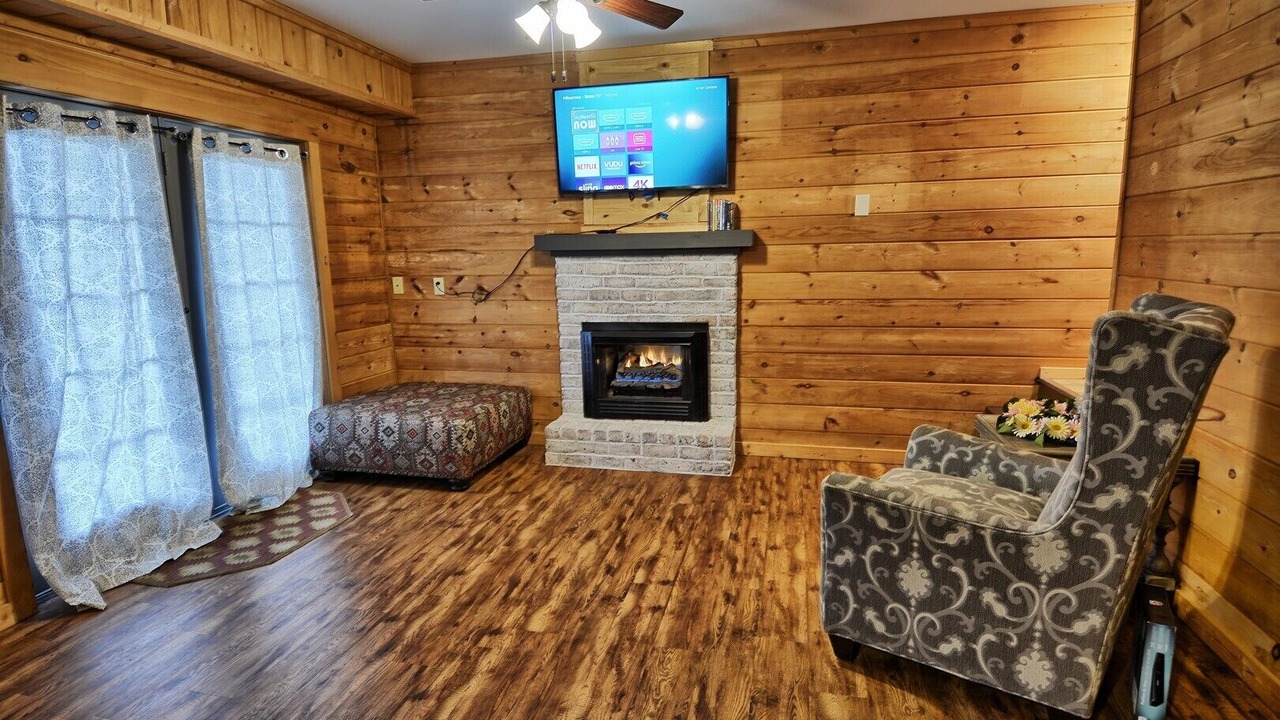 Photo of Bedroom in Laurel Springs