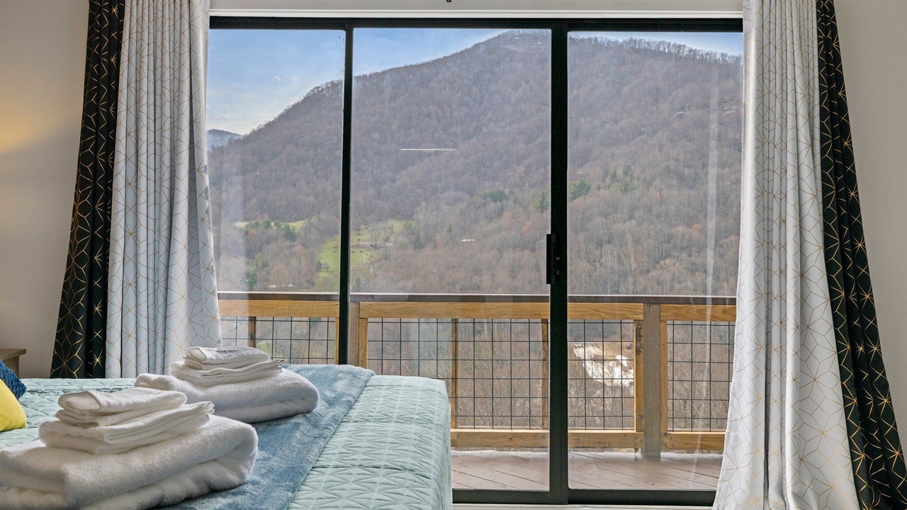 Photo of Bedroom in Valley Creek Run