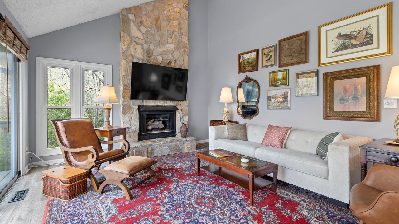 Photo of Livingroom in Pisgah Forest