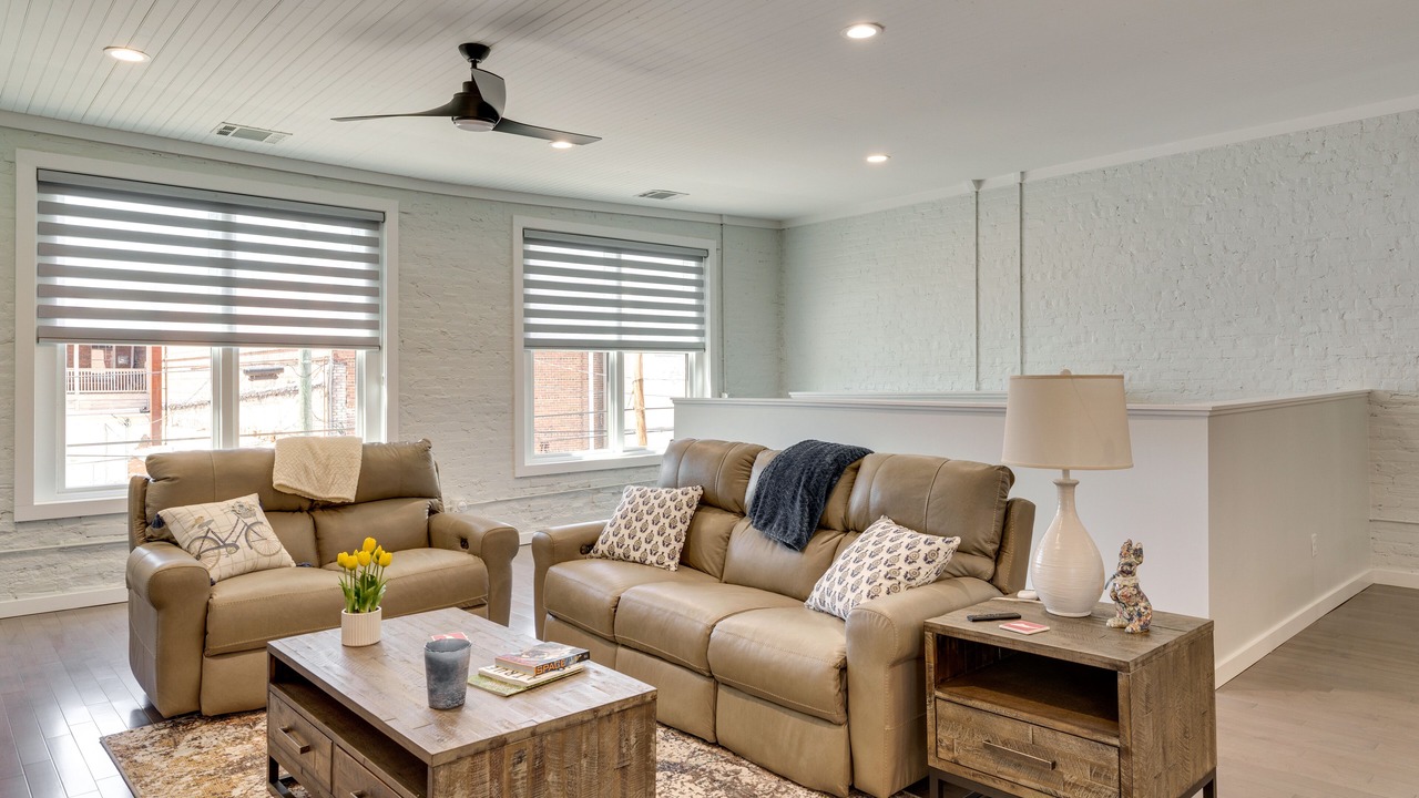 Photo of Livingroom in Lenoir