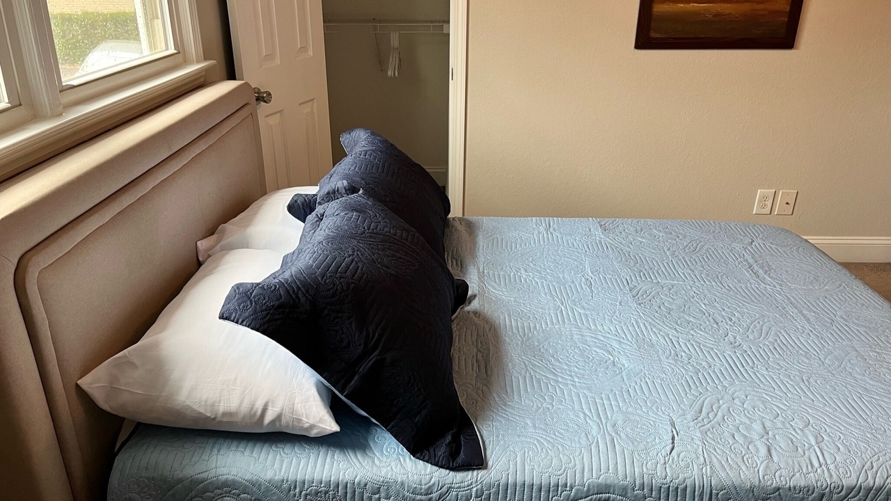 Photo of Bedroom in Villa Heights