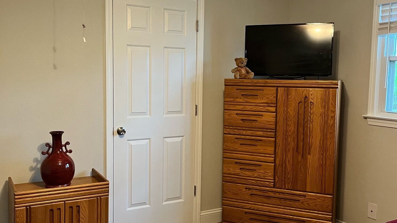 Photo of Bedroom in Villa Heights
