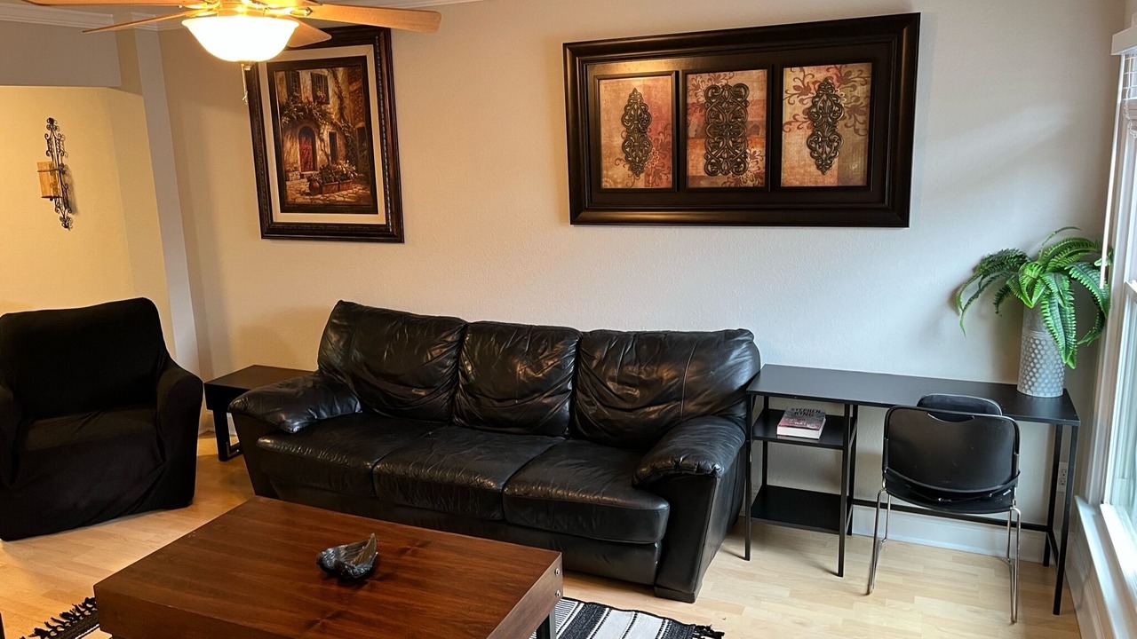 Photo of Livingroom in Villa Heights