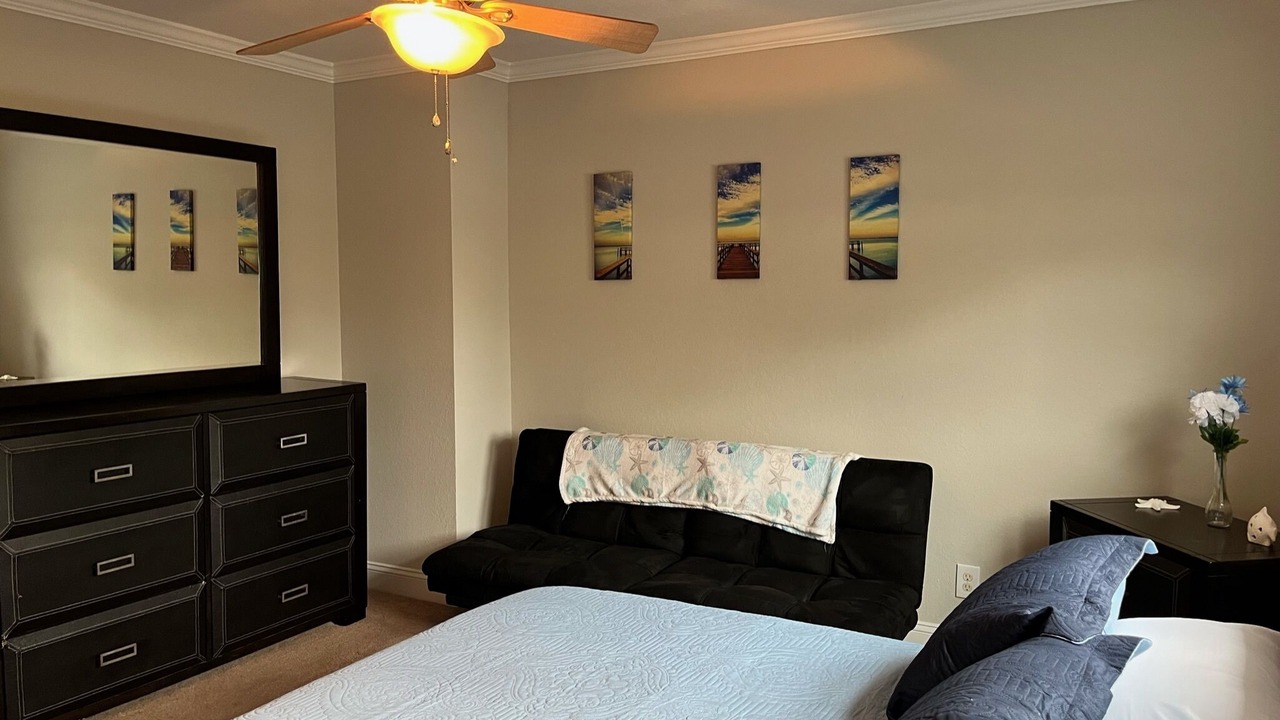 Photo of Bedroom in Villa Heights