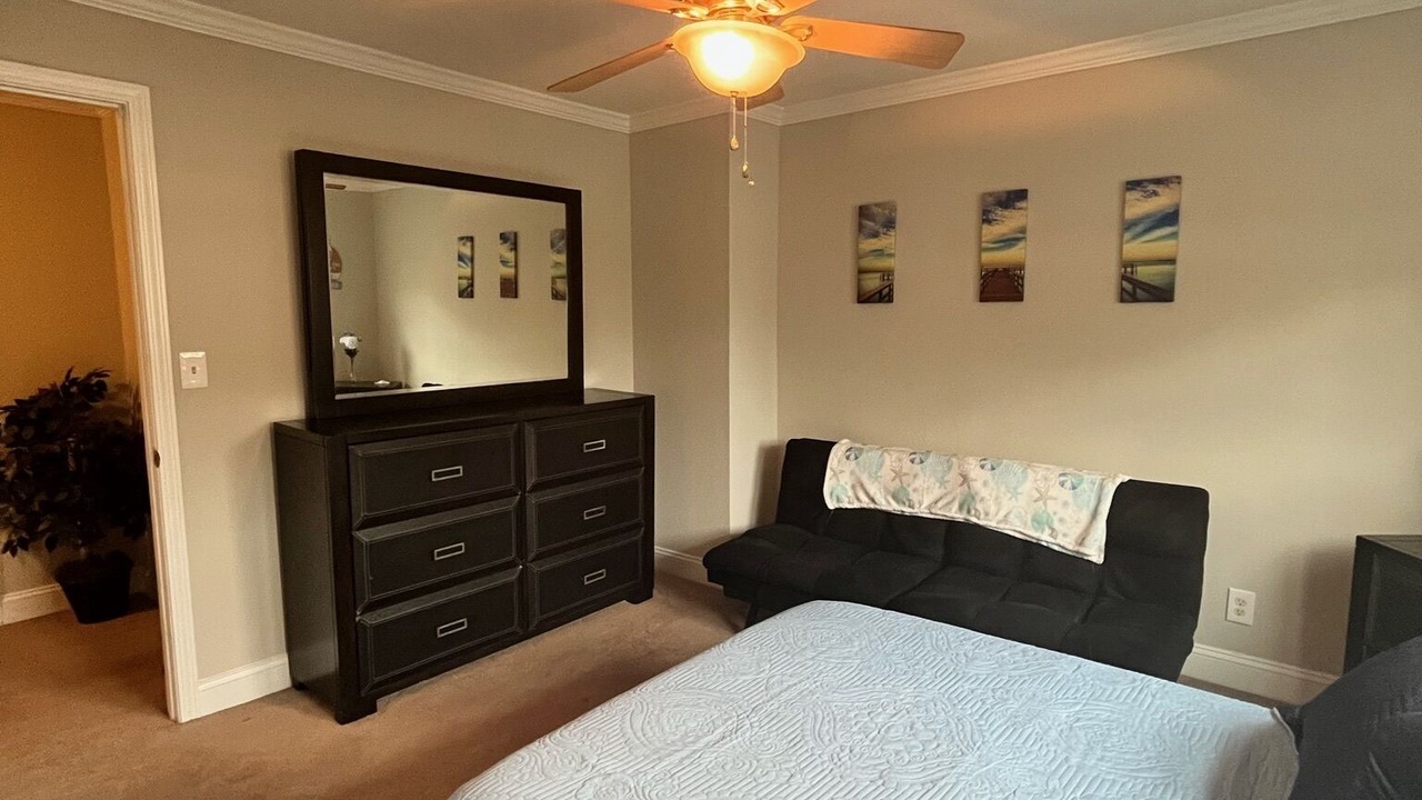 Photo of Bedroom in Villa Heights