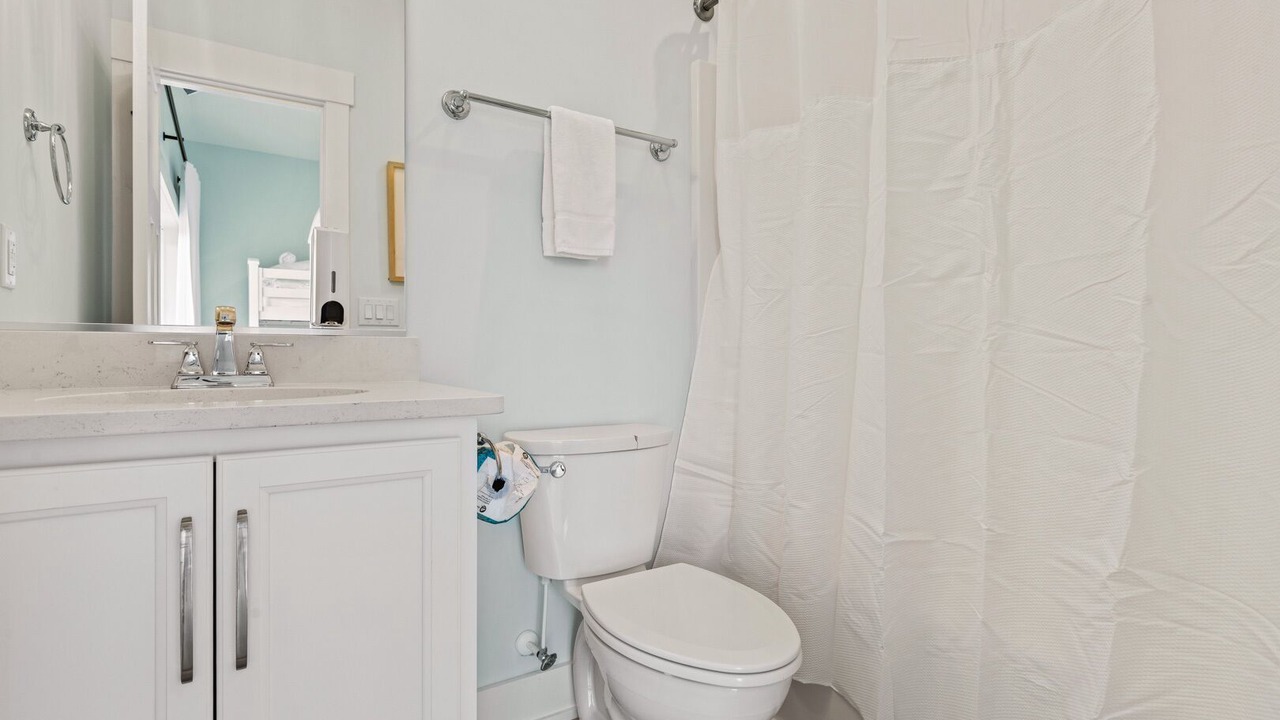 Photo of Bathroom in Wind Over Waves