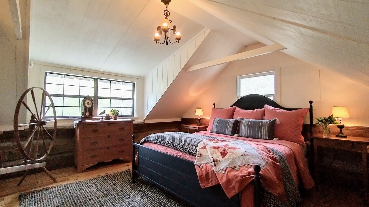 Photo of Bedroom in Robbinsville