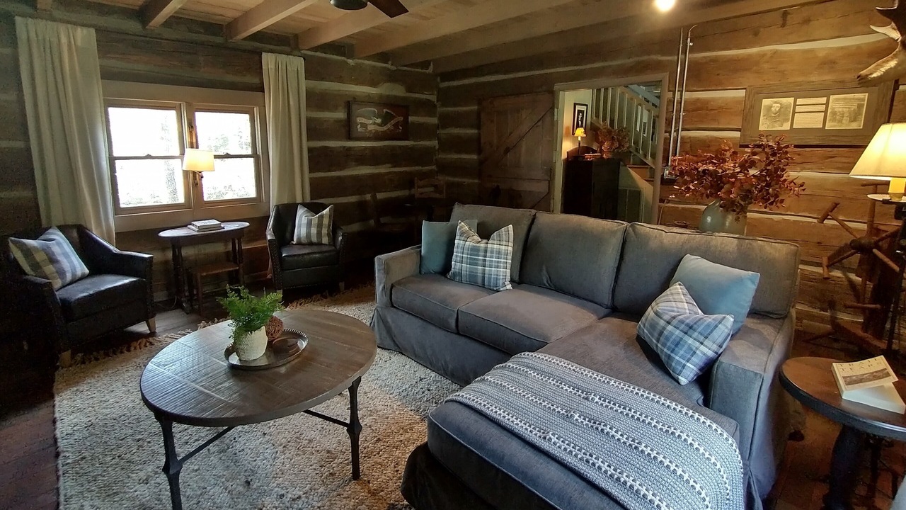 Photo of Livingroom in Robbinsville