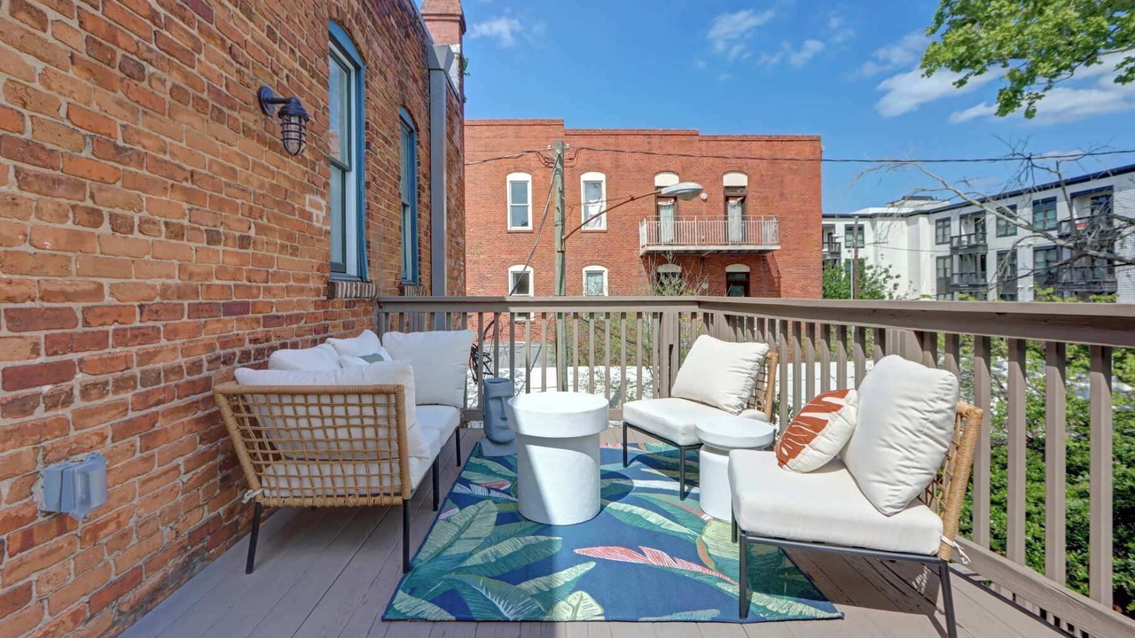 Photo of Outdoor in Old West Broad Neighborhood