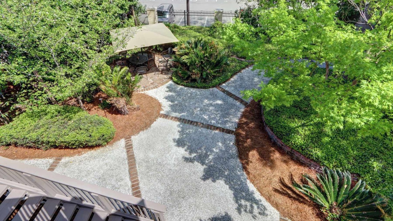 Photo of Outdoor in Old West Broad Neighborhood