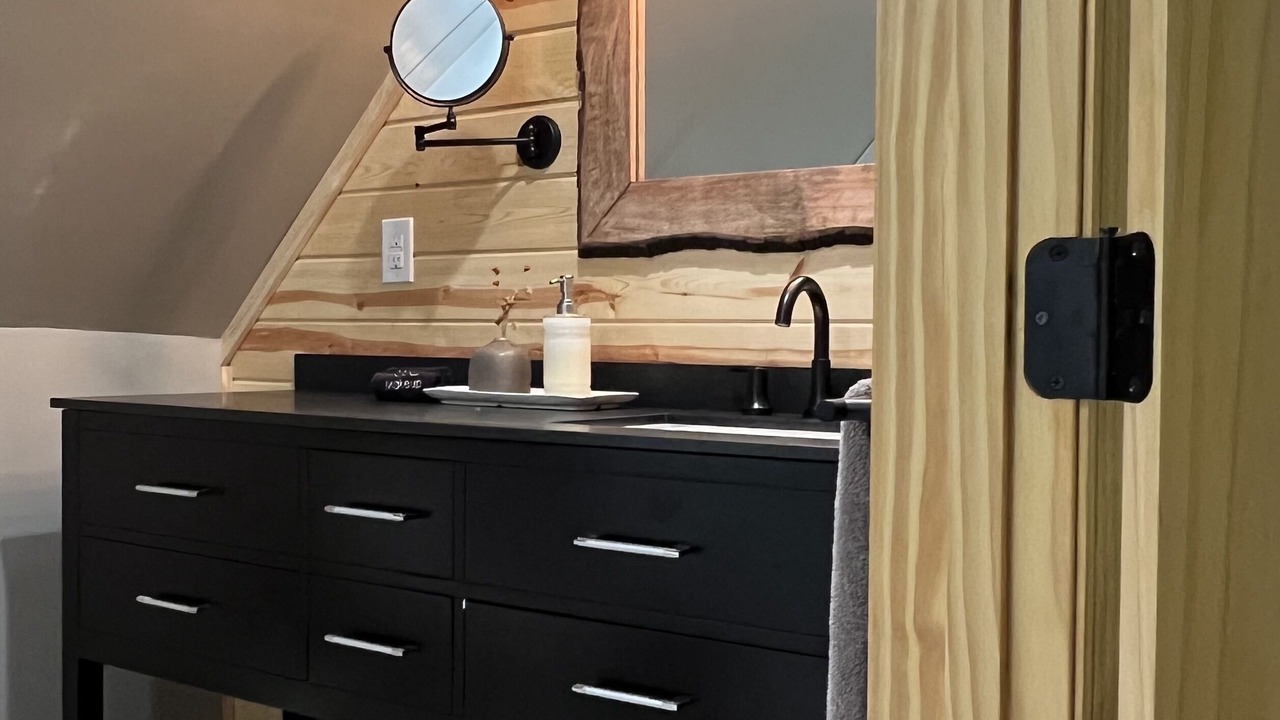 Photo of Bathroom in Frank