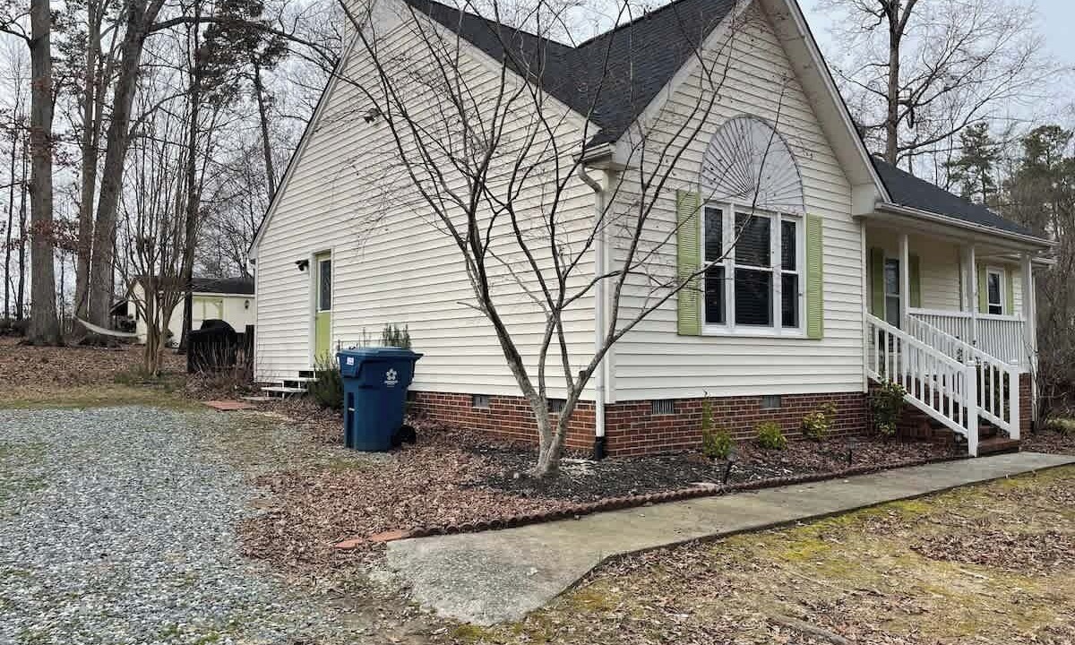 Photo of Outdoor in Pleasant Garden