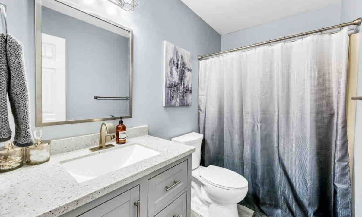 Photo of Bathroom in Pleasant Garden