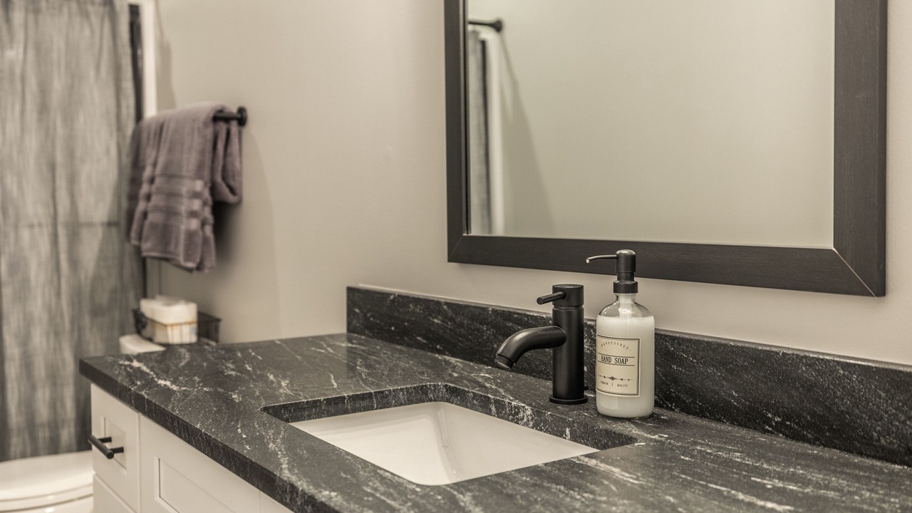 Photo of Bathroom in Balfour