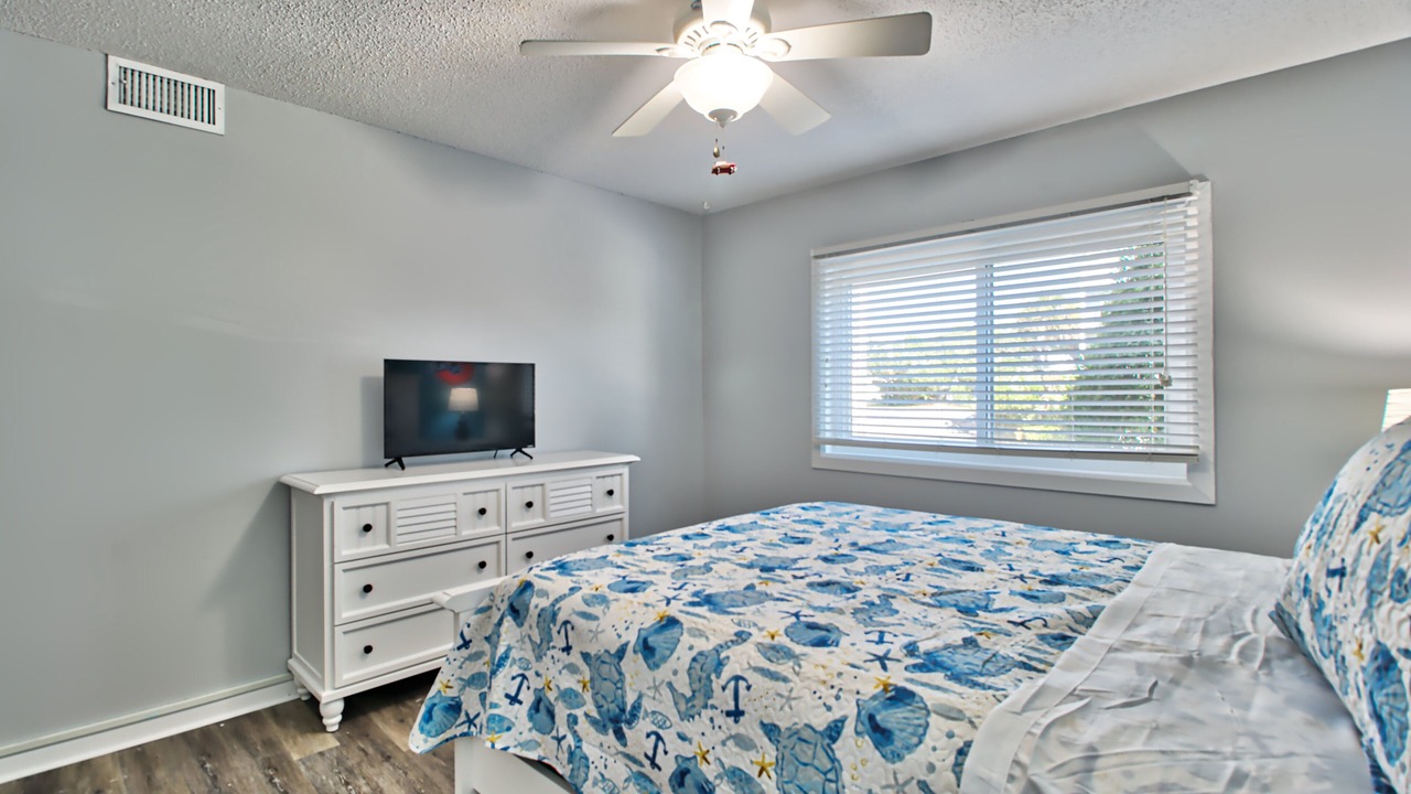 Photo of Bedroom in Ash