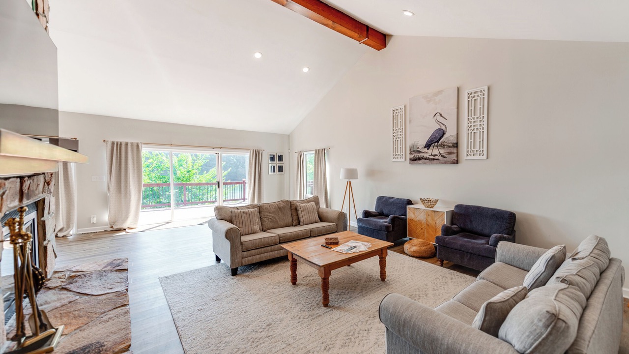 Photo of Livingroom in Steele Creek