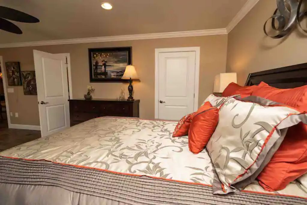 Photo of Bedroom in Black Mountain