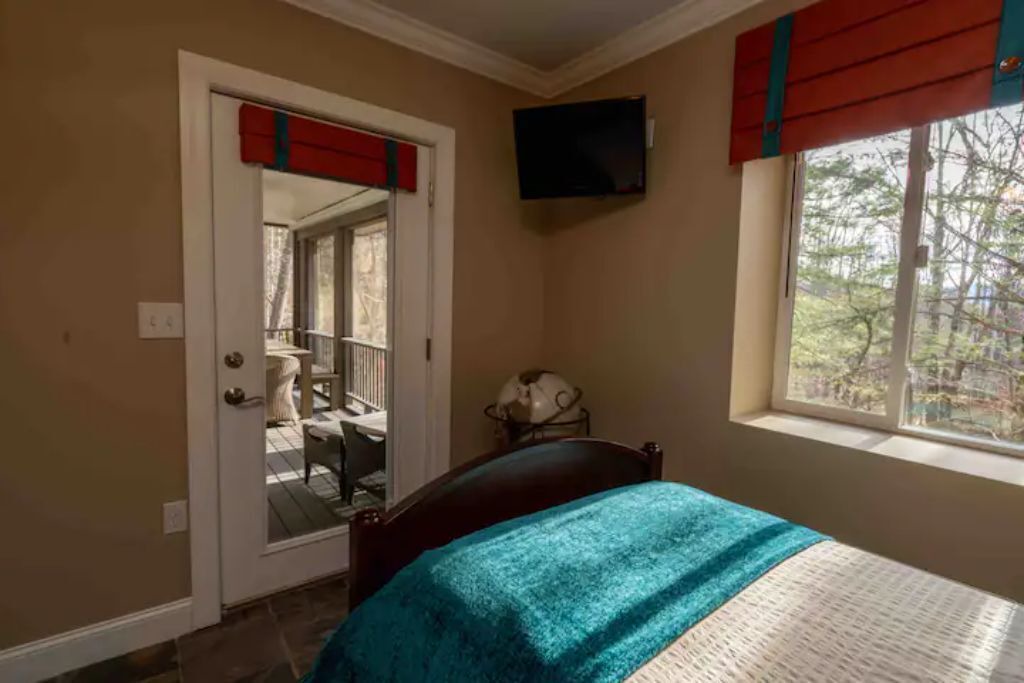Photo of Bedroom in Black Mountain