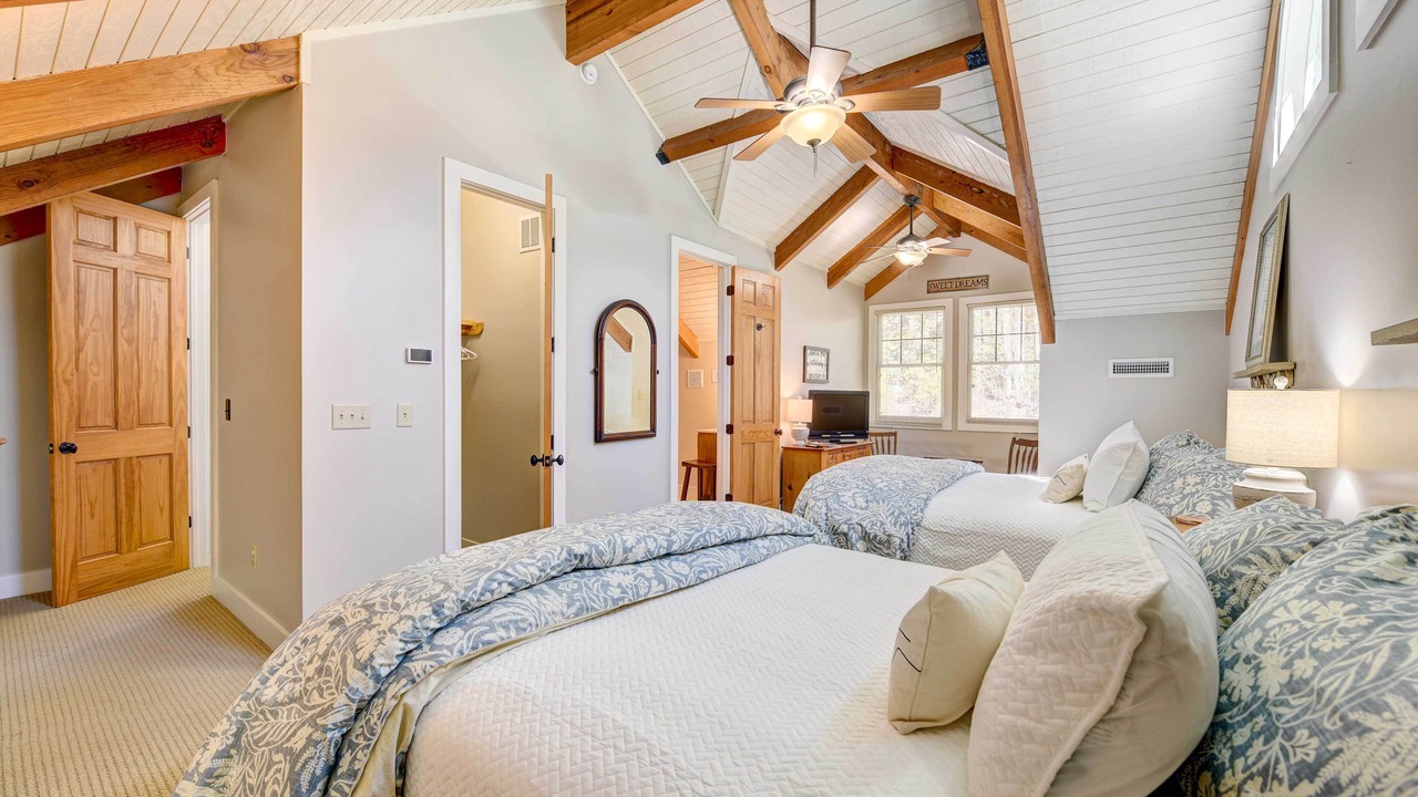 Photo of Bedroom in Lake Toxaway