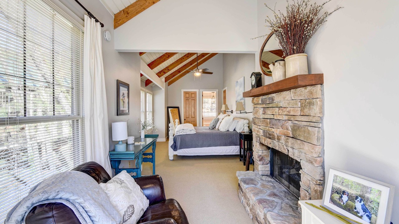 Photo of Bedroom in Lake Toxaway