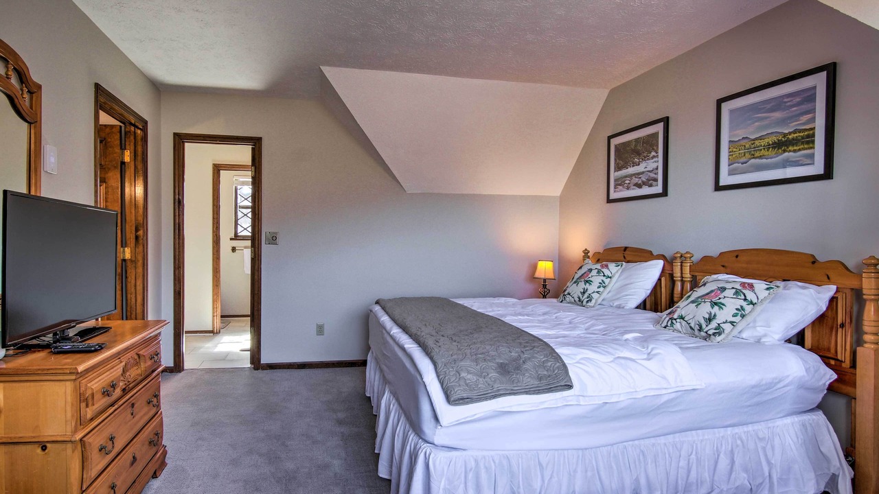 Photo of Bedroom in Burnsville