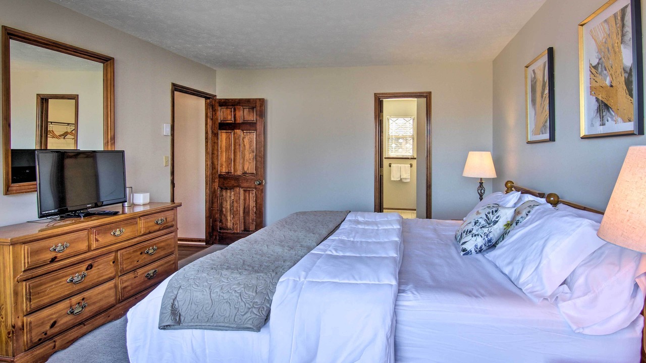 Photo of Bedroom in Burnsville