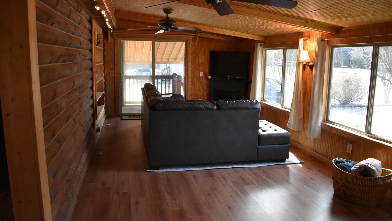 Photo of Livingroom in Lowesville