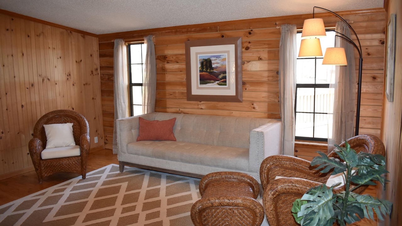 Photo of Livingroom in Lowesville