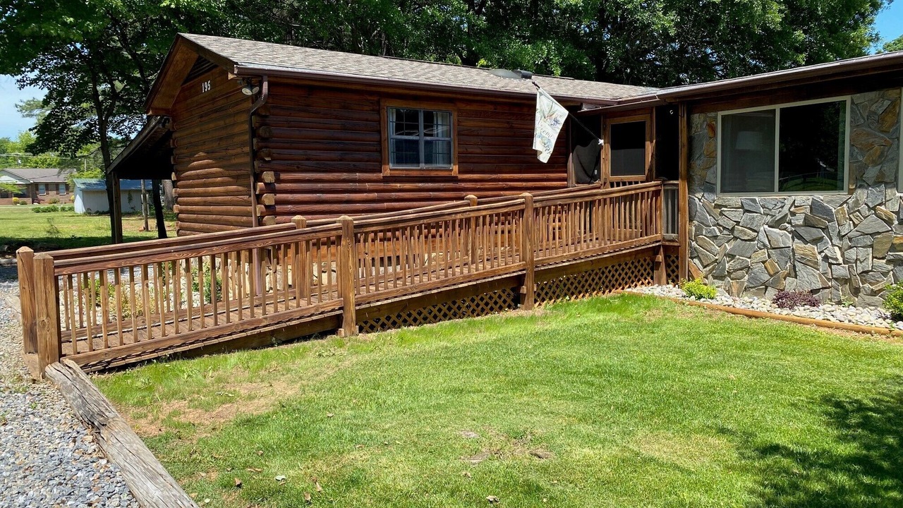 Photo of Outdoor in Lowesville