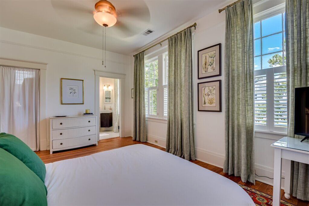 Photo of Bedroom in Summerville