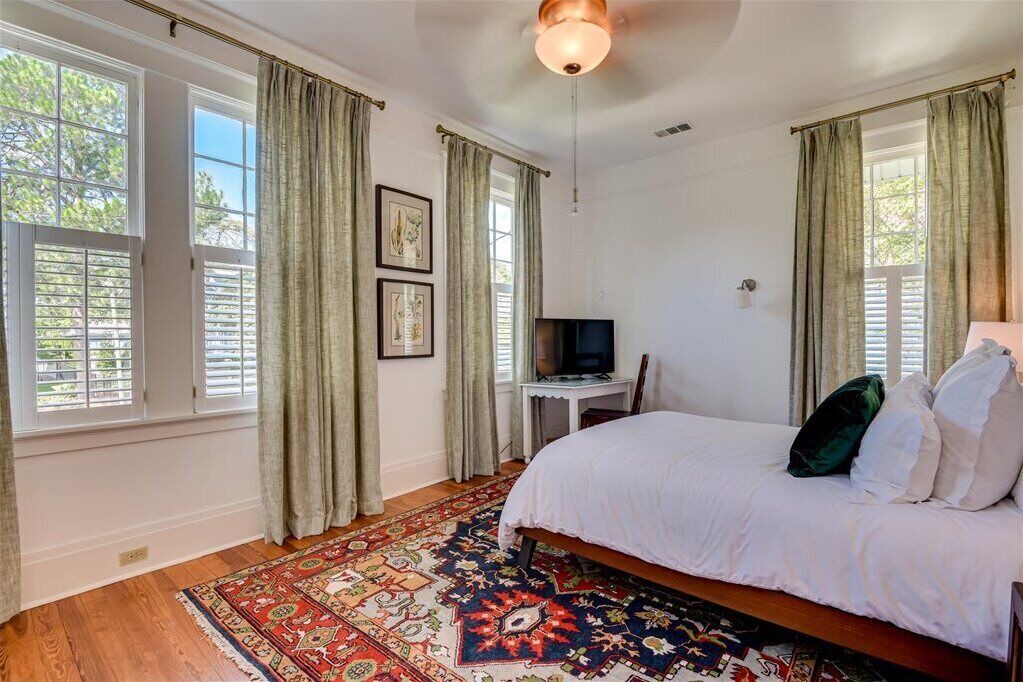 Photo of Bedroom in Summerville