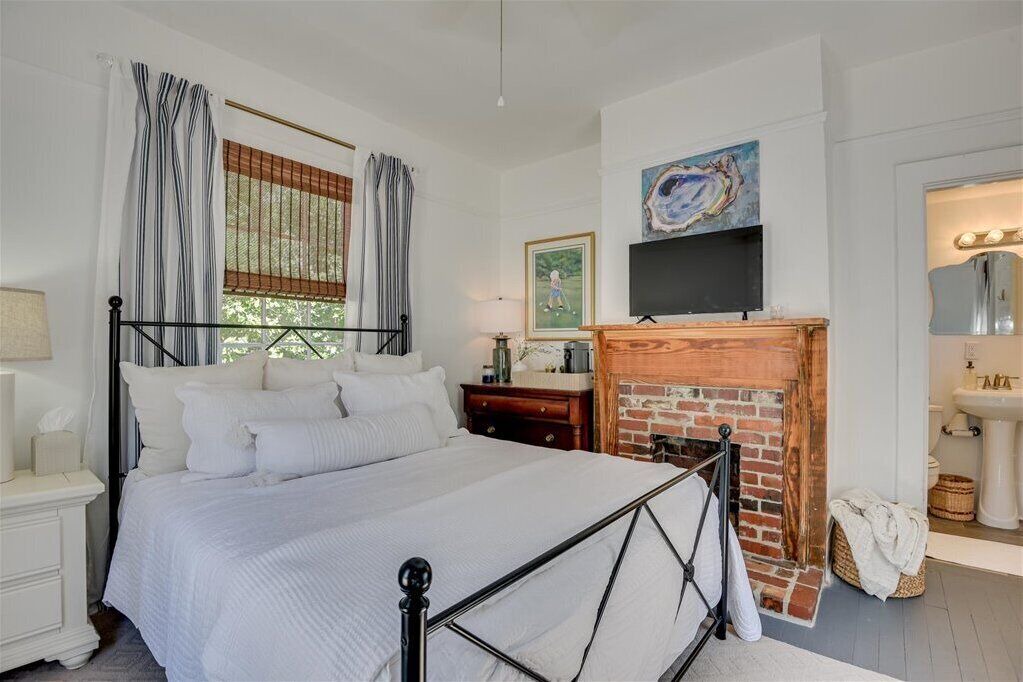 Photo of Bedroom in Summerville