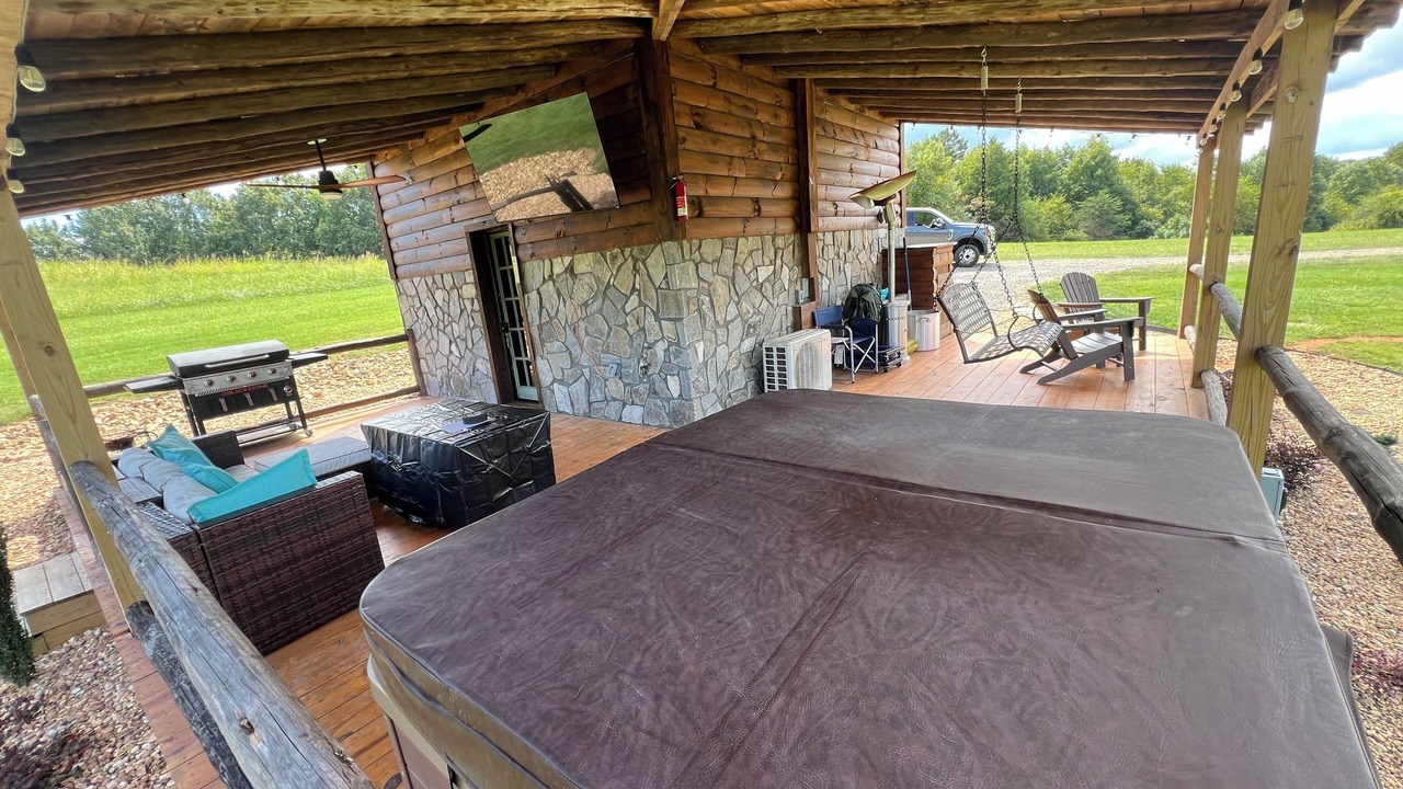 Photo of Patio Balcony in State Road