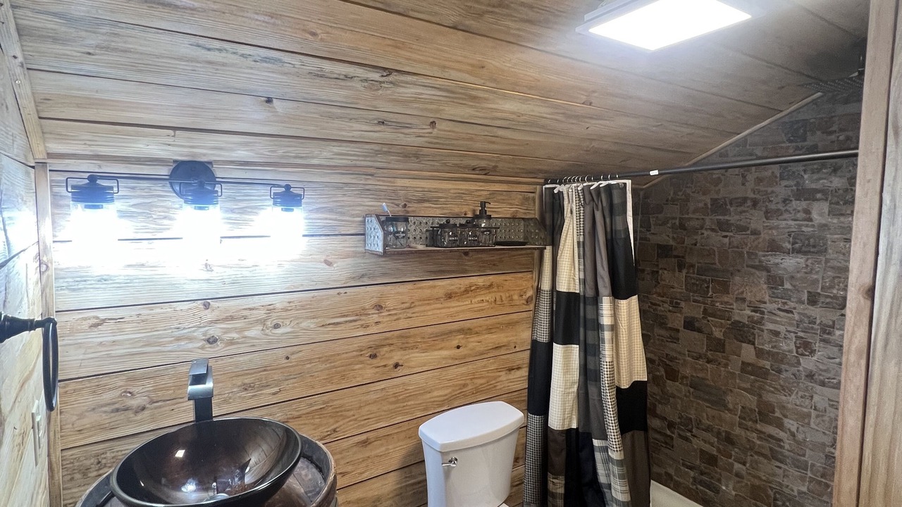 Photo of Bathroom in State Road