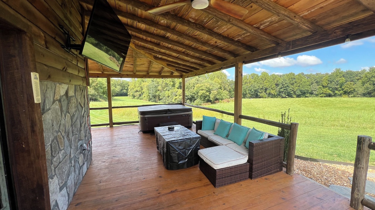 Photo of Patio Balcony in State Road