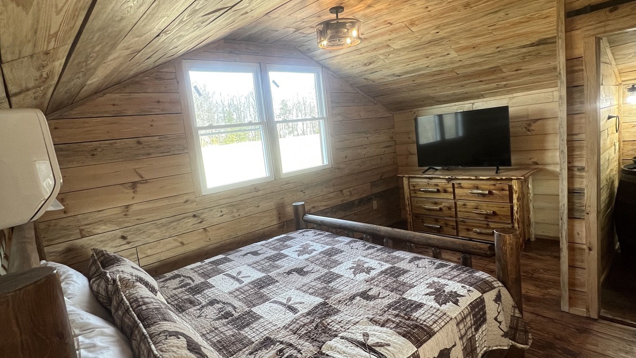 Photo of Bedroom in State Road