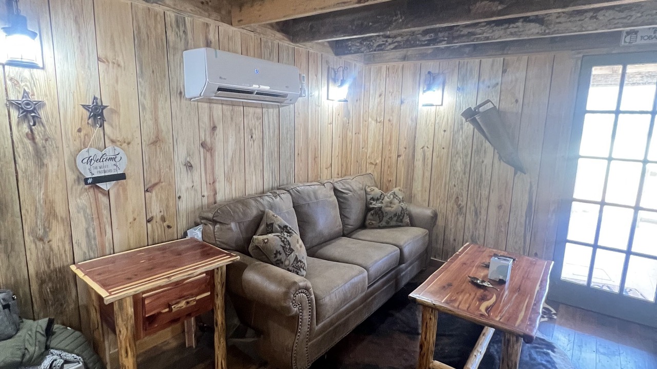 Photo of Livingroom in State Road