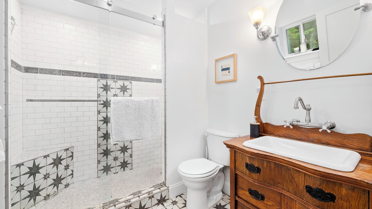 Photo of Bathroom in Fairview