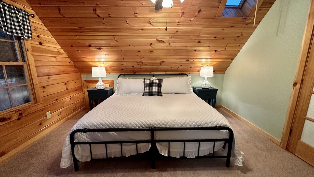 Photo of Bedroom in Bostic
