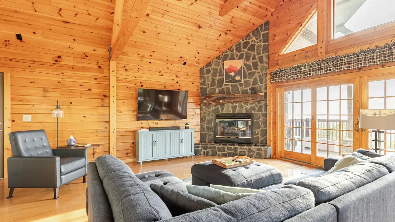 Photo of Livingroom in Bostic