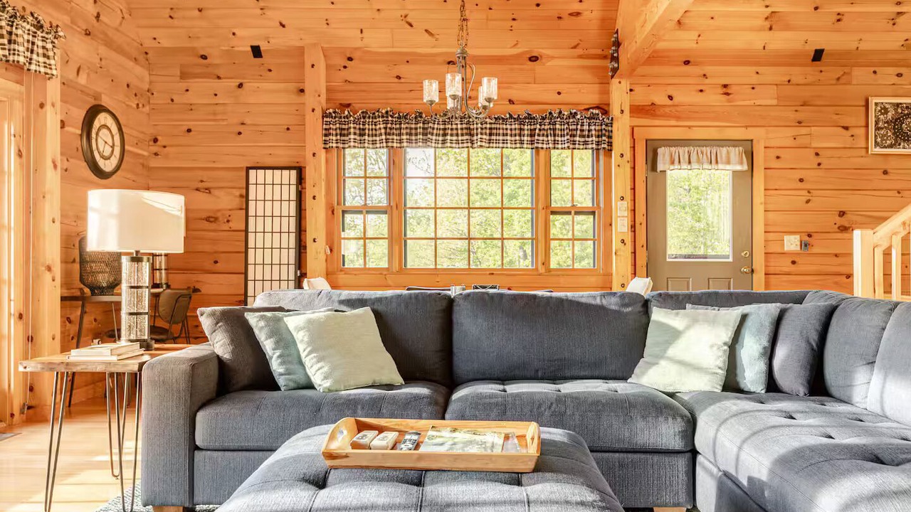 Photo of Livingroom in Bostic