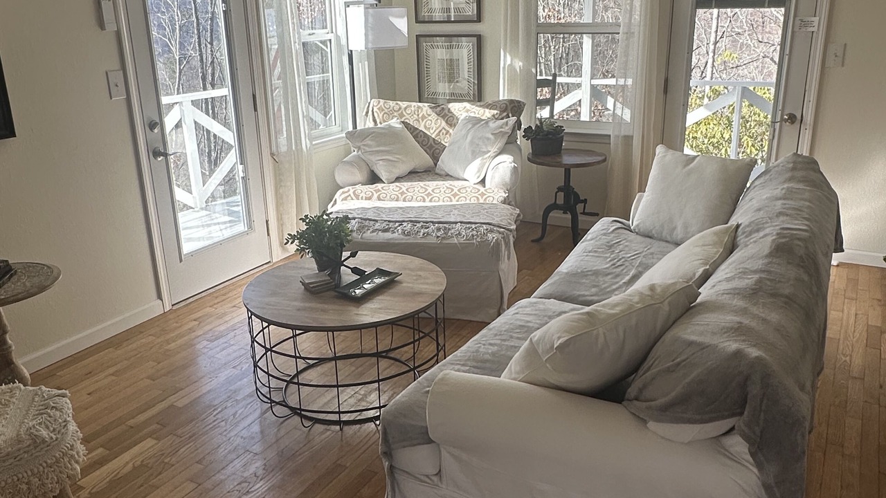 Photo of Livingroom in Franklin