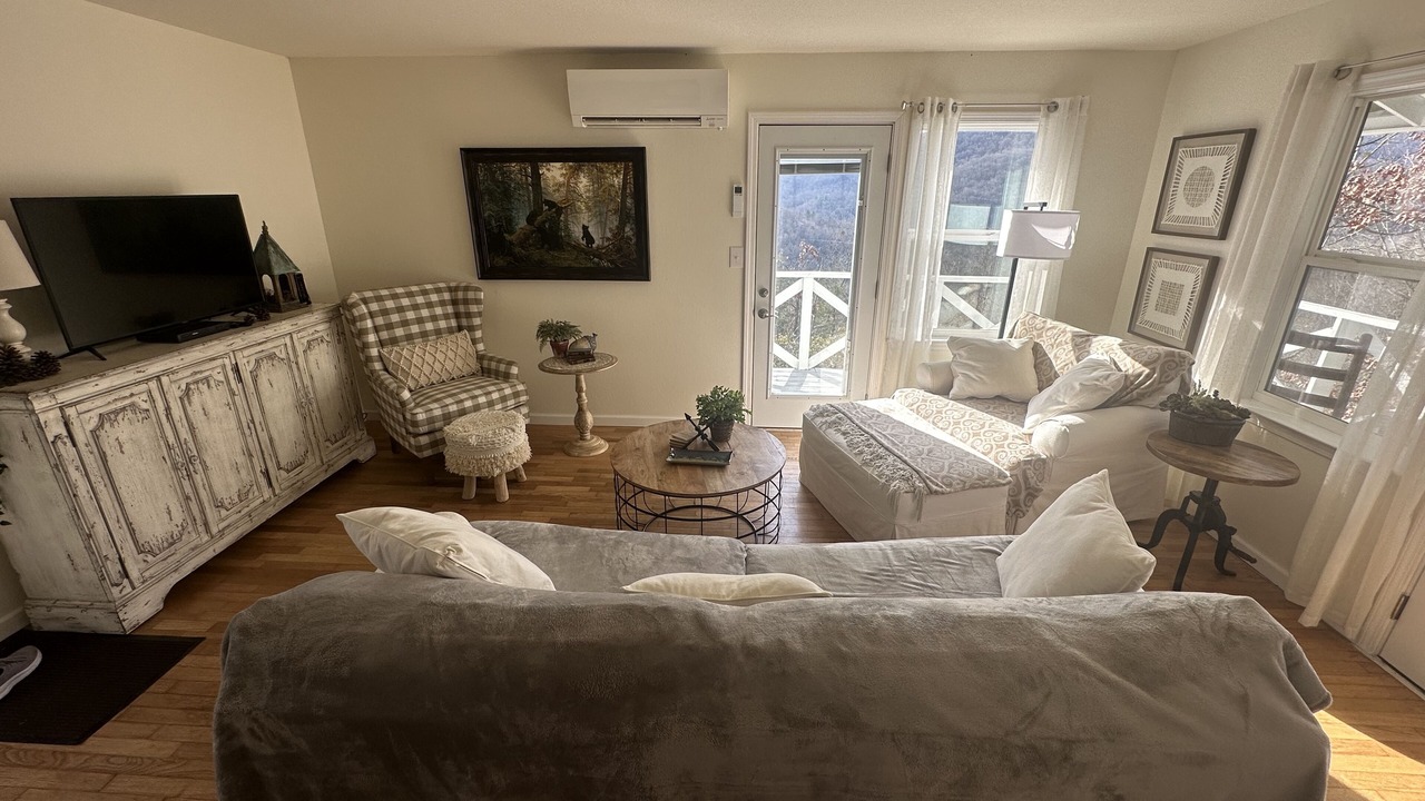 Photo of Livingroom in Franklin